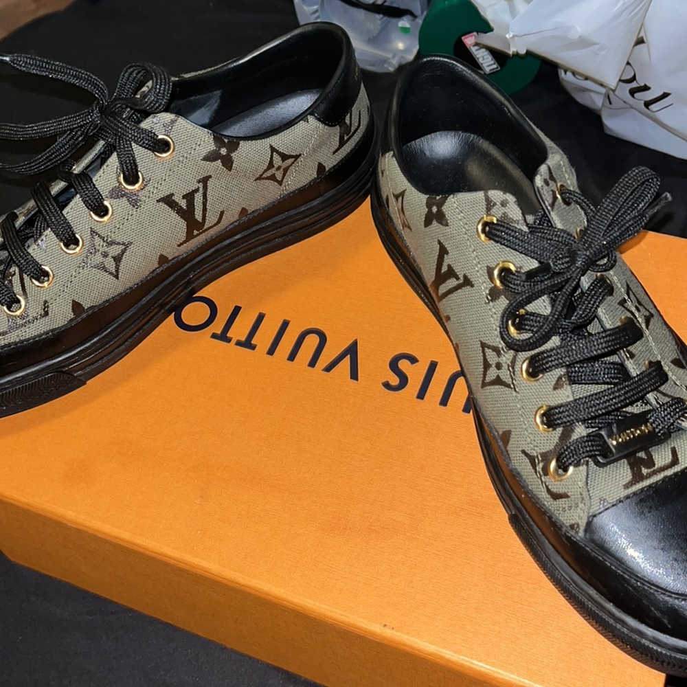 Lv Authentic - image 4